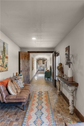 2796 Benbow Road, Inez, TX 77968