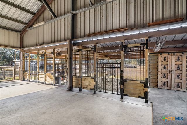 2796 Benbow Road, Inez, TX 77968