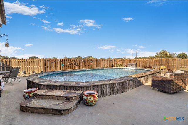 2796 Benbow Road, Inez, TX 77968