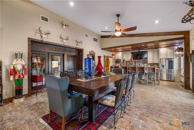 2796 Benbow Road, Inez, TX 77968