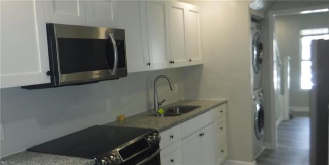 74 Hobson ST, Portsmouth, VA 23704