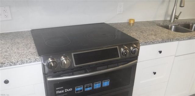 74 Hobson ST, Portsmouth, VA 23704