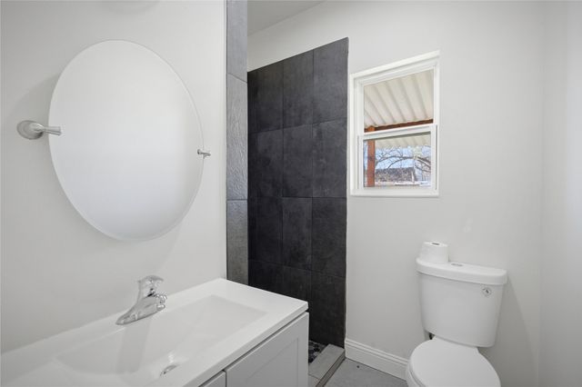 1905 S Walnut Street, Sherman, TX 75090