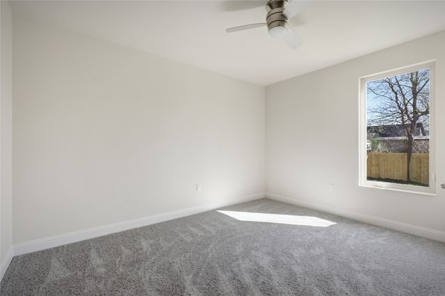 1905 S Walnut Street, Sherman, TX 75090