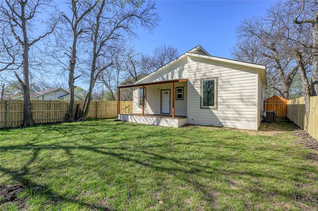1905 S Walnut Street, Sherman, TX 75090