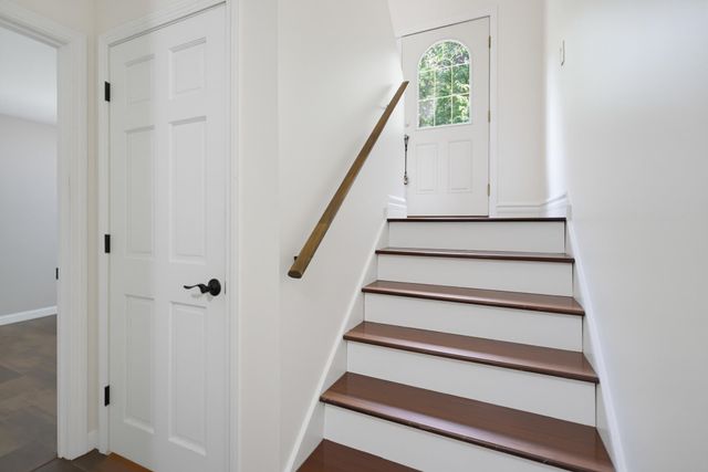 172 Morse Road, Manchester, NH 03104
