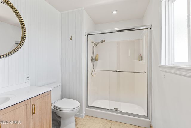 2814 E SIERRA Street, Phoenix, AZ 85028