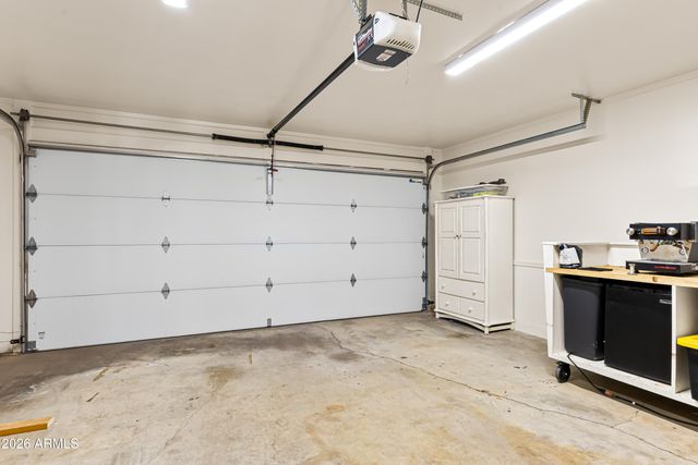 2814 E SIERRA Street, Phoenix, AZ 85028