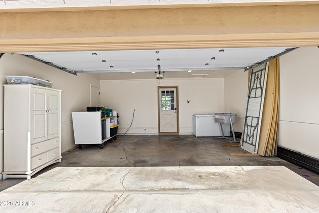 2814 E SIERRA Street, Phoenix, AZ 85028