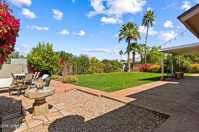 2814 E SIERRA Street, Phoenix, AZ 85028