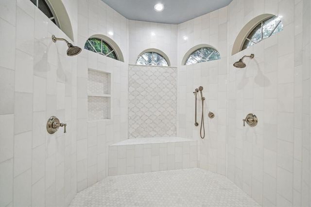 6010 Charming Creek Court, Kingwood, TX 77345