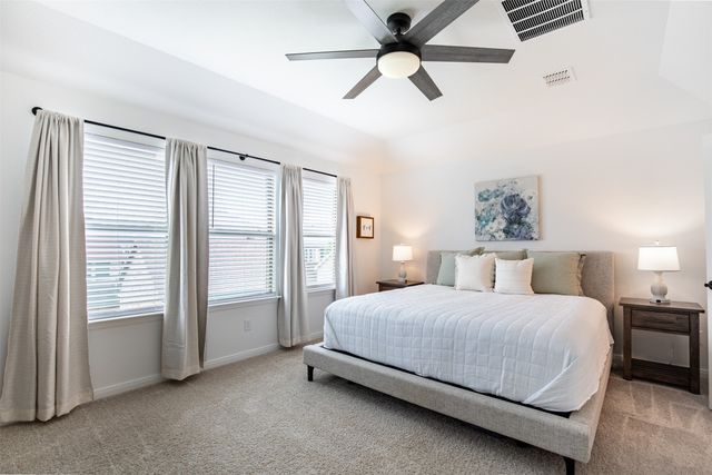 1917 Temple, Van Alstyne, TX 75495