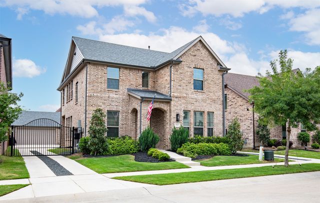 1917 Temple, Van Alstyne, TX 75495