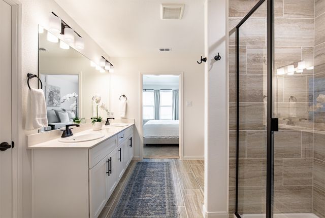 1917 Temple, Van Alstyne, TX 75495