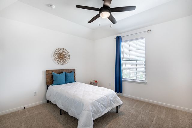 1917 Temple, Van Alstyne, TX 75495