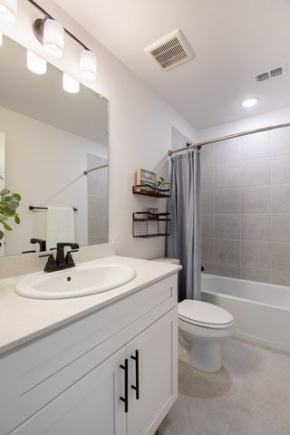 1917 Temple, Van Alstyne, TX 75495