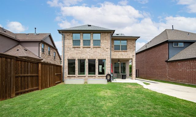 1917 Temple, Van Alstyne, TX 75495