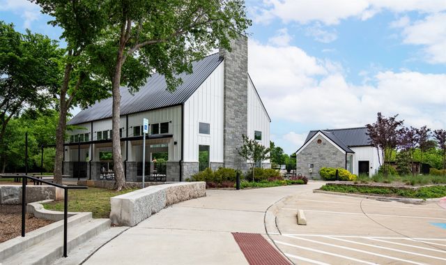 1917 Temple, Van Alstyne, TX 75495