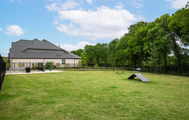 1917 Temple, Van Alstyne, TX 75495