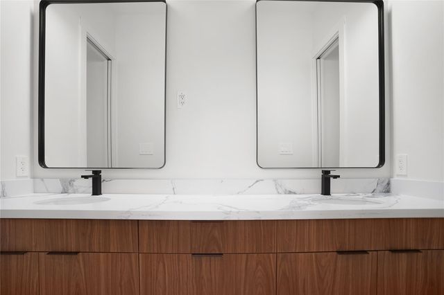 315 Palmer Street, Houston, TX 77003