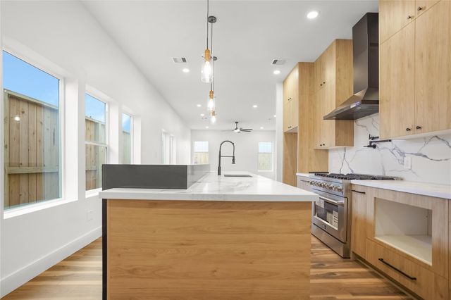 315 Palmer Street, Houston, TX 77003