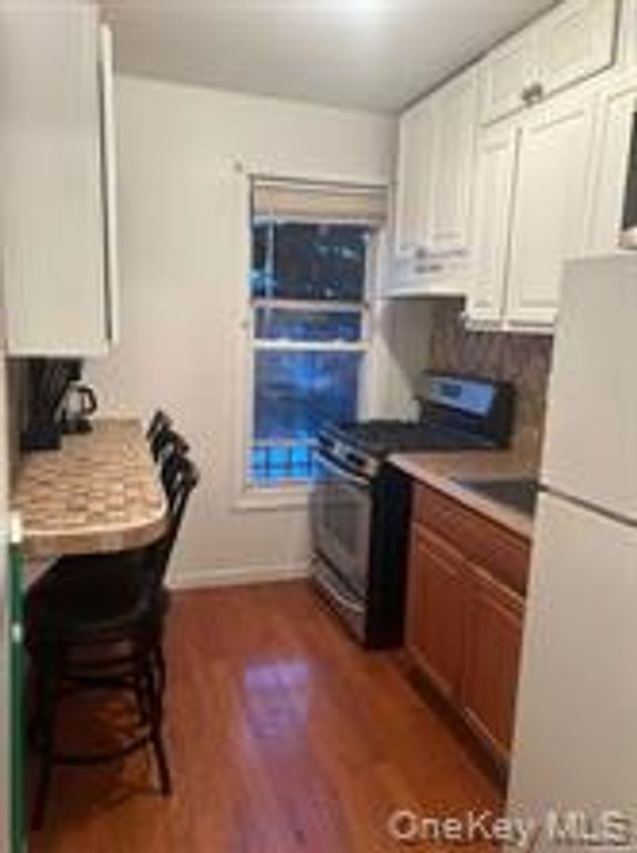 462 Chestnut Street, Brooklyn, NY 11208