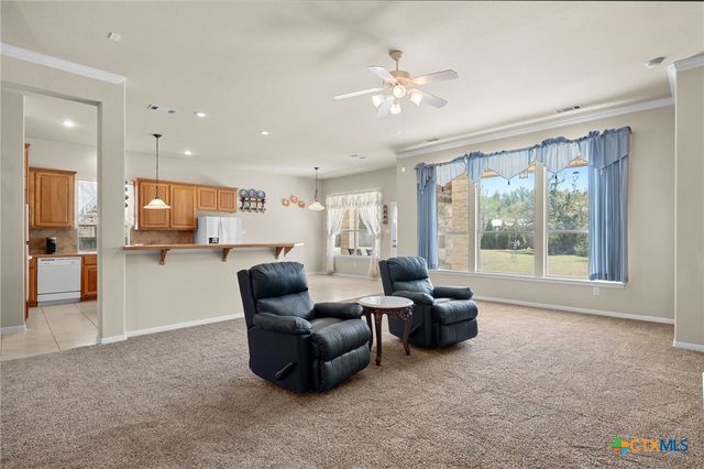 105 Oak Plaza Drive, Georgetown, TX 78628