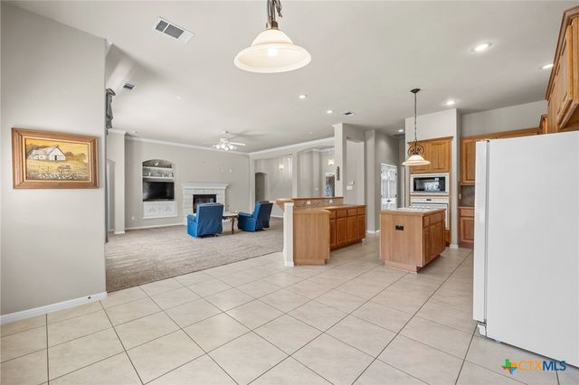 105 Oak Plaza Drive, Georgetown, TX 78628