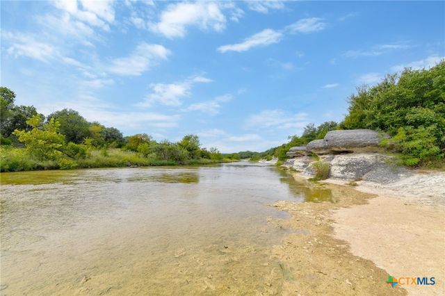 105 Oak Plaza Drive, Georgetown, TX 78628