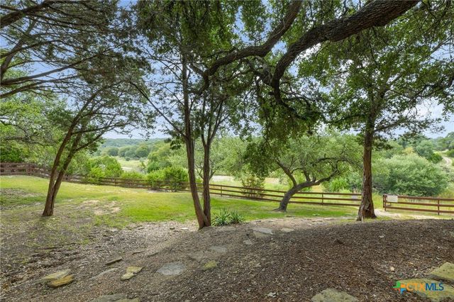105 Oak Plaza Drive, Georgetown, TX 78628