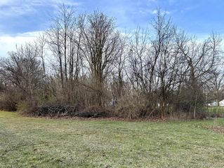 43655 Bemis Road, Belleville, MI 48111