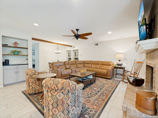 507 RIDGE BLF, San Antonio, TX 78216