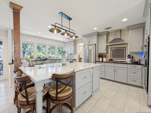 507 RIDGE BLF, San Antonio, TX 78216