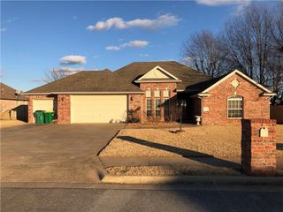 2989 Avener Street, Springdale, AR 72764