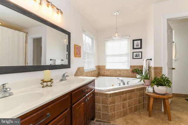 206 E ELM ST, Wenonah, NJ 08090