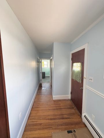262 Oak Hill Rd 1R, Fitchburg, MA 01420