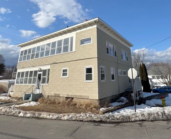 262 Oak Hill Rd 1R, Fitchburg, MA 01420