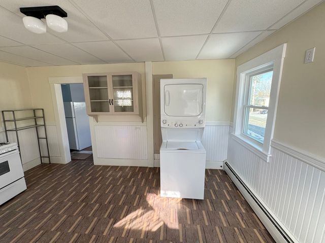 262 Oak Hill Rd 1R, Fitchburg, MA 01420