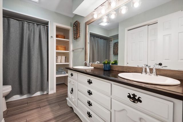 1512 Cobblestone Drive, Desoto, TX 75115