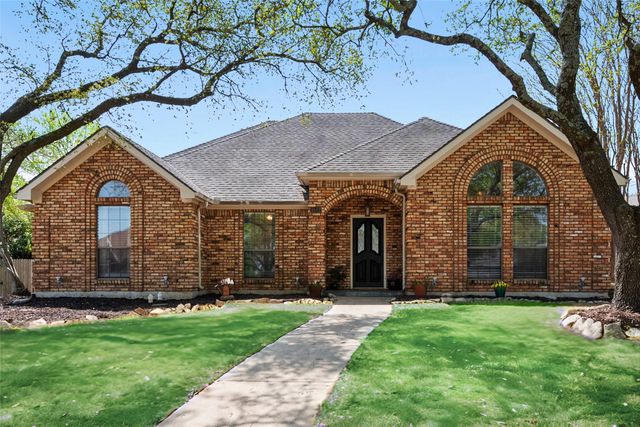1512 Cobblestone Drive, Desoto, TX 75115