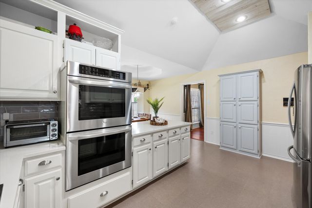 1512 Cobblestone Drive, Desoto, TX 75115