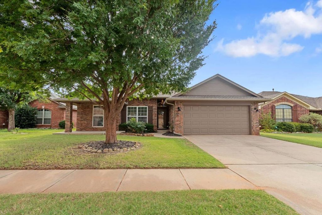 15920 Prairie Run Drive, Edmond, OK 73013