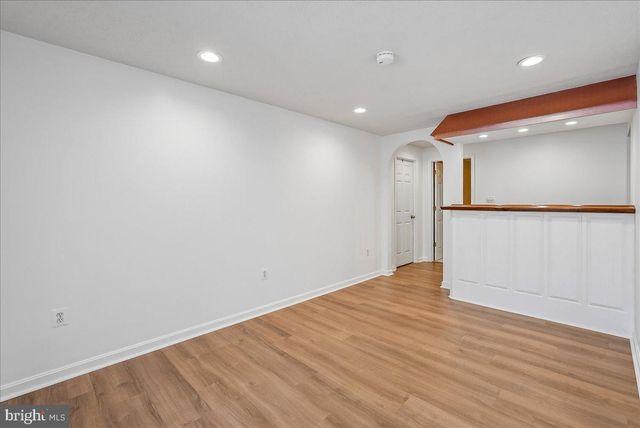 42820 CROSSBOW CT, Ashburn, VA 20147