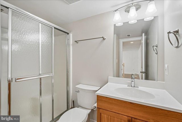 42820 CROSSBOW CT, Ashburn, VA 20147