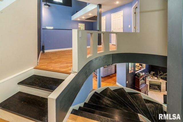 412 WAGON WHEEL Road, Carbondale, IL 62901