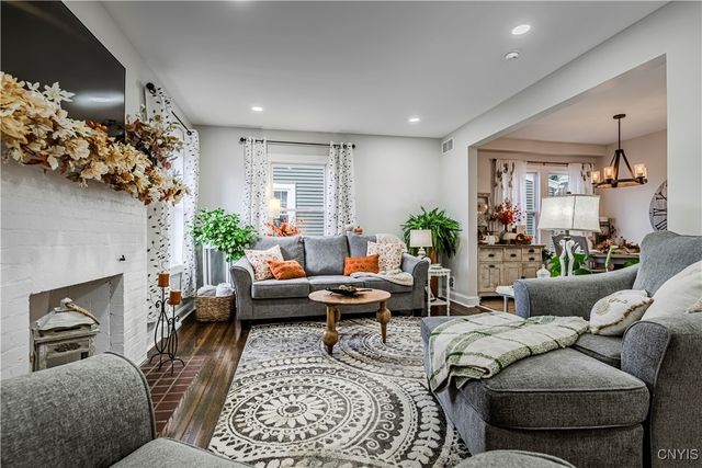 58 Ballantyne Brae, Utica, NY 13501