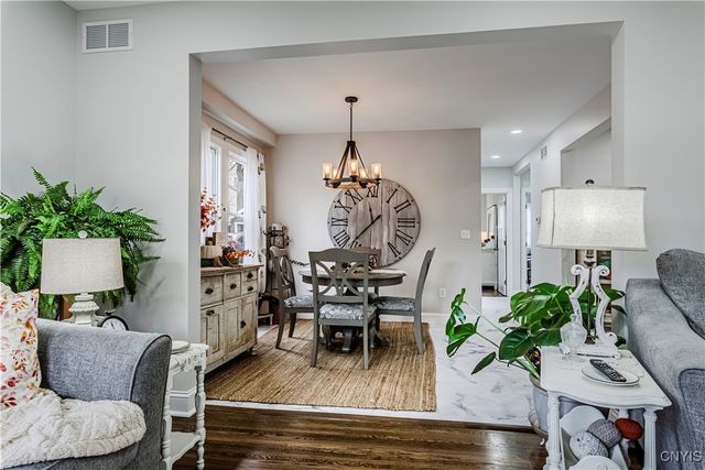 58 Ballantyne Brae, Utica, NY 13501