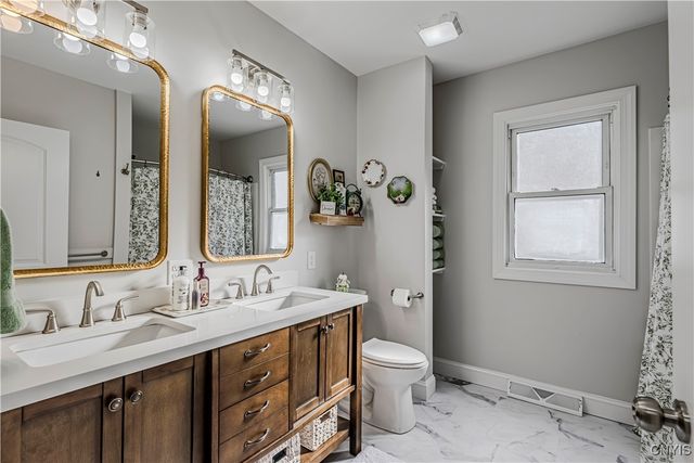 58 Ballantyne Brae, Utica, NY 13501