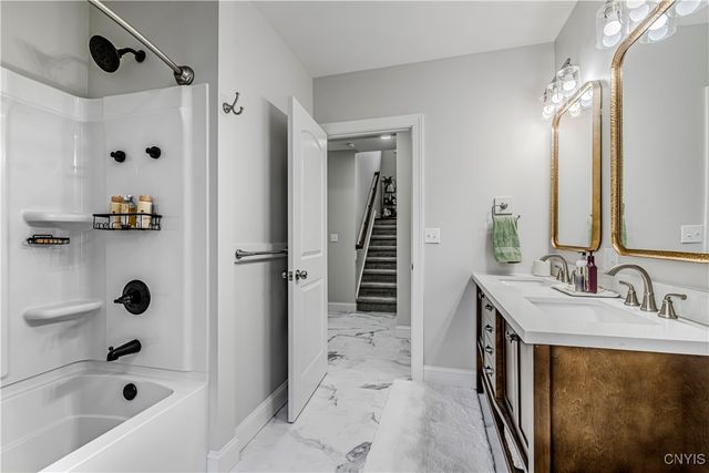 58 Ballantyne Brae, Utica, NY 13501