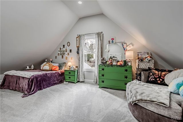 58 Ballantyne Brae, Utica, NY 13501